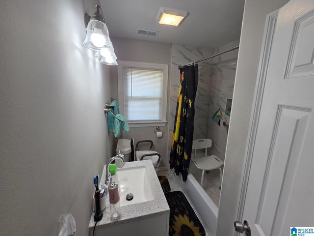 136 CRYSTAL AVENUE, Hueytown, AL 35023