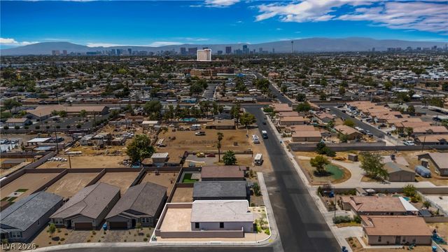 4709 Woodland Avenue, Las Vegas, NV 89121