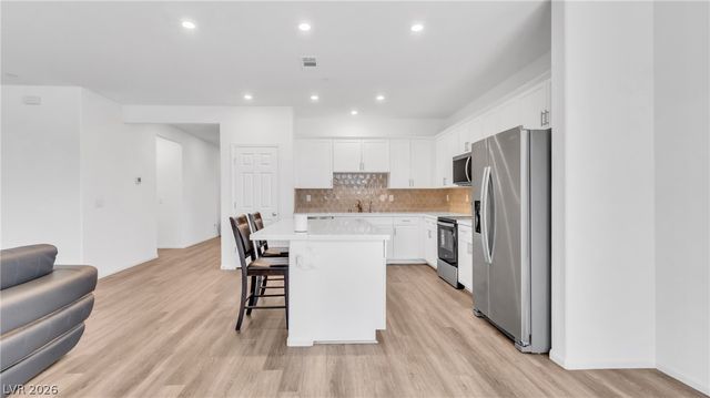 4709 Woodland Avenue, Las Vegas, NV 89121