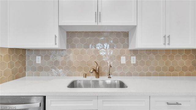 4709 Woodland Avenue, Las Vegas, NV 89121