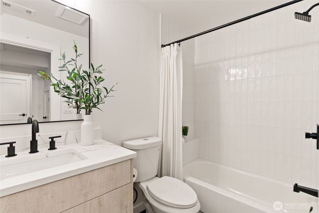 18630 SE 216th Street, Renton, WA 98058