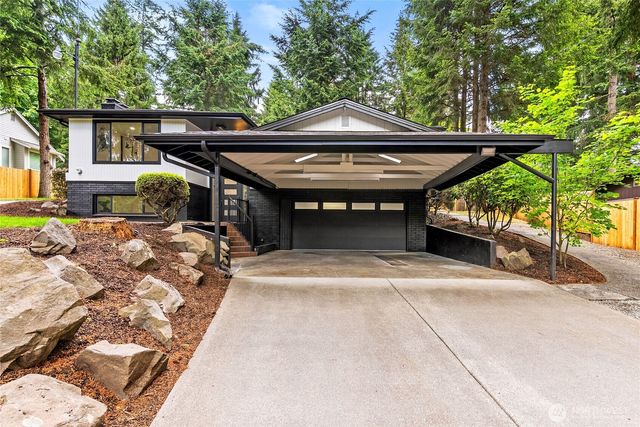 18630 SE 216th Street, Renton, WA 98058