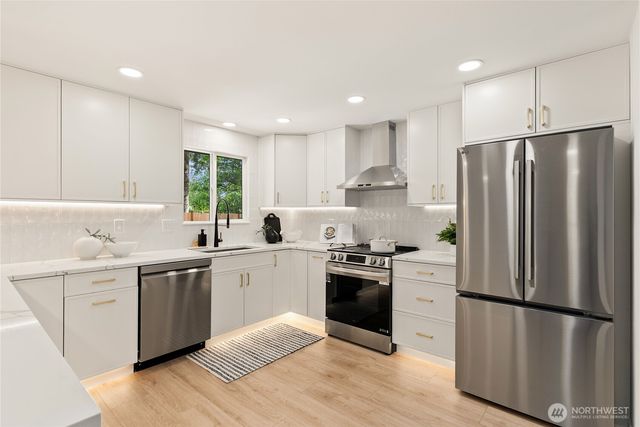 18630 SE 216th Street, Renton, WA 98058