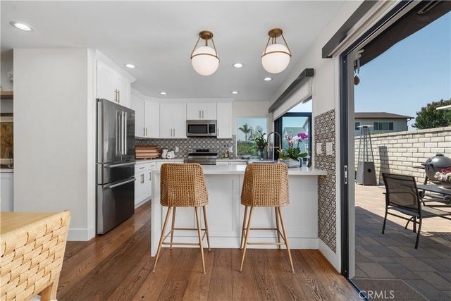 6562 Dohrn Circle, Huntington Beach, CA 92647