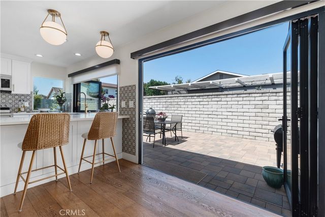 6562 Dohrn Circle, Huntington Beach, CA 92647