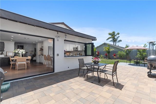 6562 Dohrn Circle, Huntington Beach, CA 92647