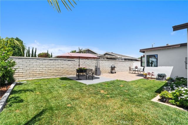 6562 Dohrn Circle, Huntington Beach, CA 92647