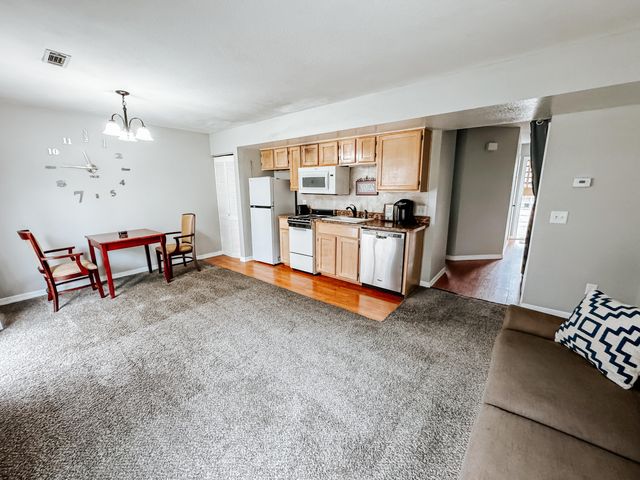 470 Abby Lane 3, Branson, MO 65616