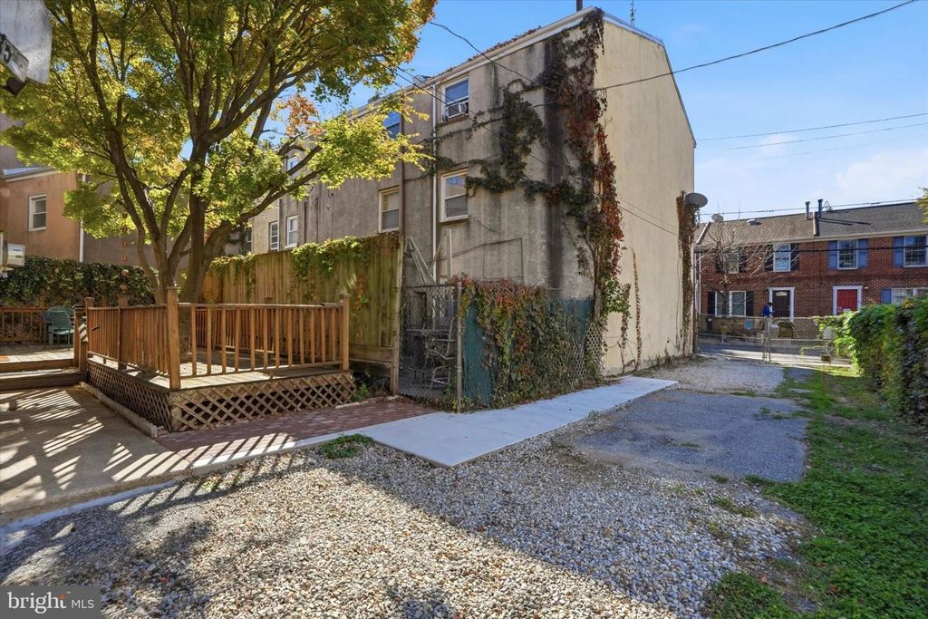 335 -337 POPLAR ST, PHILADELPHIA, PA 19123 — photo 2