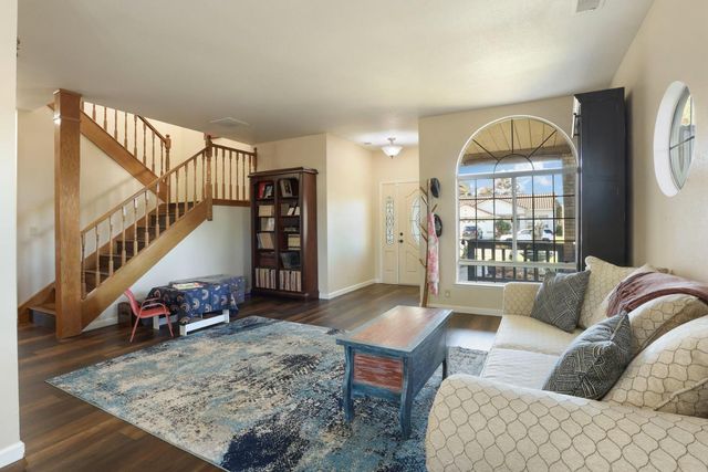 1122 Zumstein Ct, Ripon, CA 95366