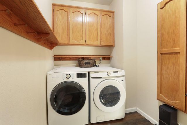 1122 Zumstein Ct, Ripon, CA 95366