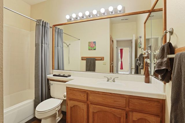 1122 Zumstein Ct, Ripon, CA 95366