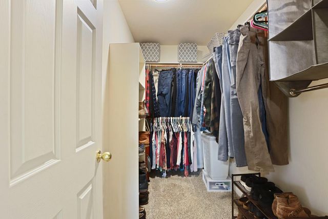 1122 Zumstein Ct, Ripon, CA 95366