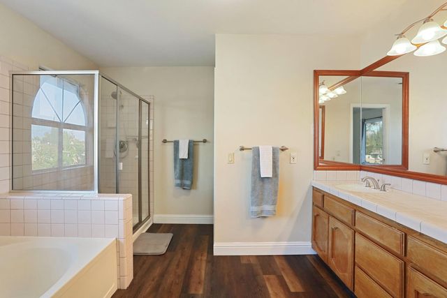 1122 Zumstein Ct, Ripon, CA 95366