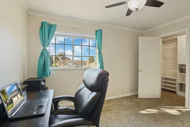 1122 Zumstein Ct, Ripon, CA 95366