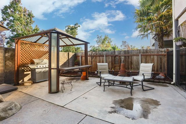 1122 Zumstein Ct, Ripon, CA 95366