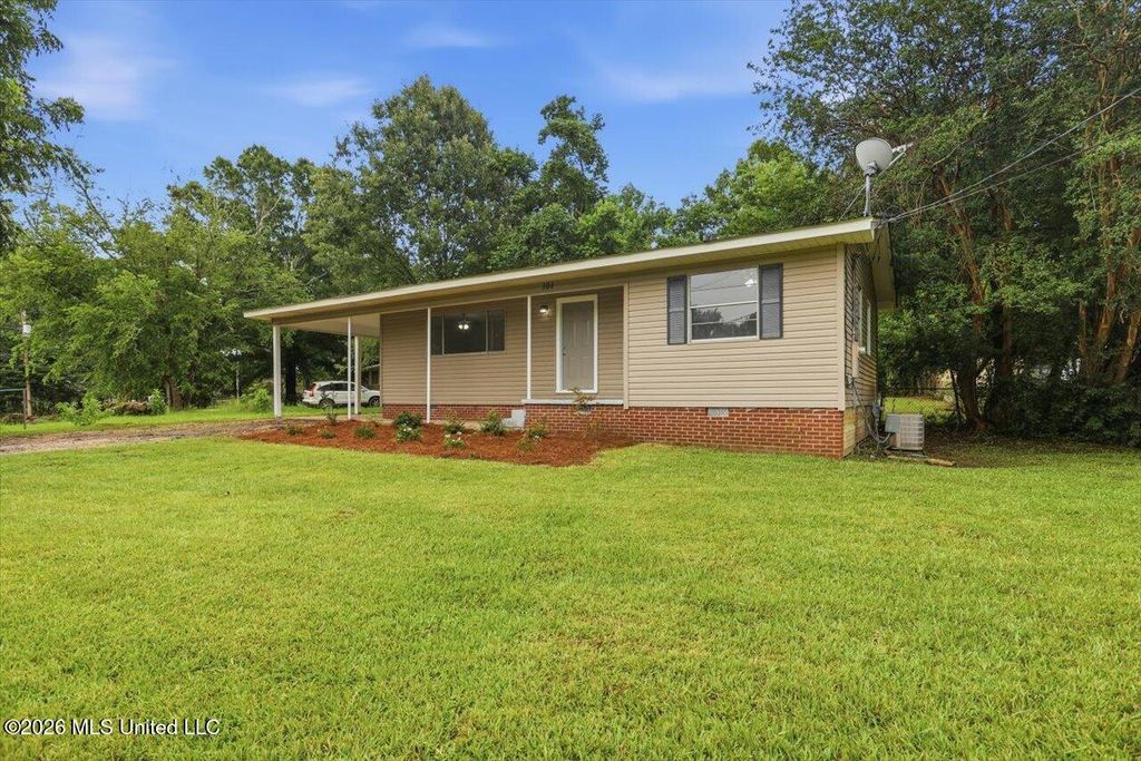 101 Richland Street, Richland, MS 39218