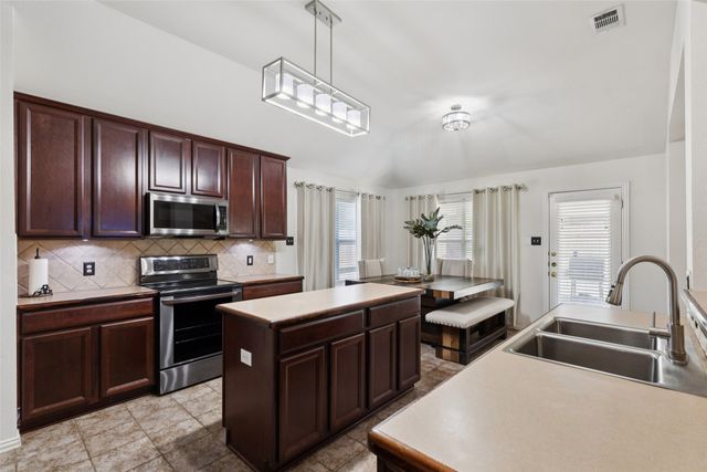 4416 Mallow Oak Drive, Fort Worth, TX 76123