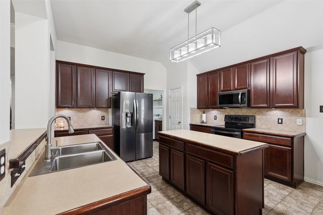4416 Mallow Oak Drive, Fort Worth, TX 76123