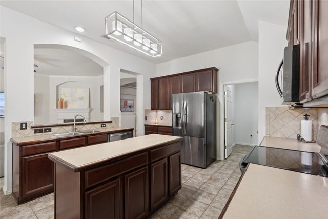 4416 Mallow Oak Drive, Fort Worth, TX 76123