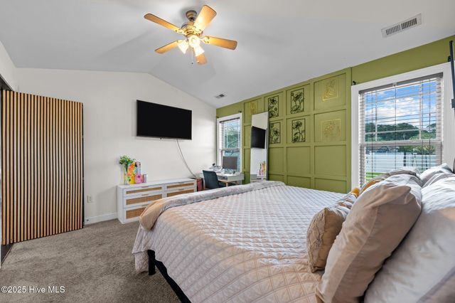 101 Falcon Landing Court, New Bern, NC 28560