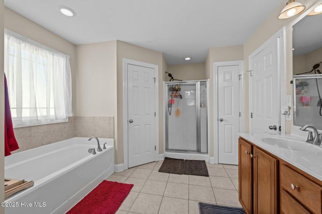 101 Falcon Landing Court, New Bern, NC 28560
