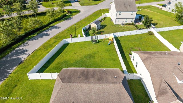 101 Falcon Landing Court, New Bern, NC 28560