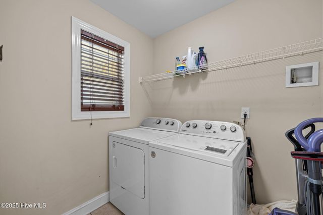 101 Falcon Landing Court, New Bern, NC 28560