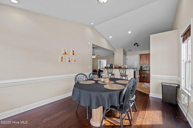 101 Falcon Landing Court, New Bern, NC 28560