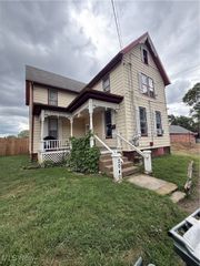 2040 Shorb NW, Canton, OH 44709