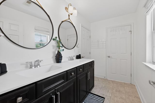 2384 Stockwood TRL, Thompsons Station, TN 37179