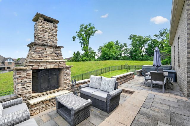 2384 Stockwood TRL, Thompsons Station, TN 37179