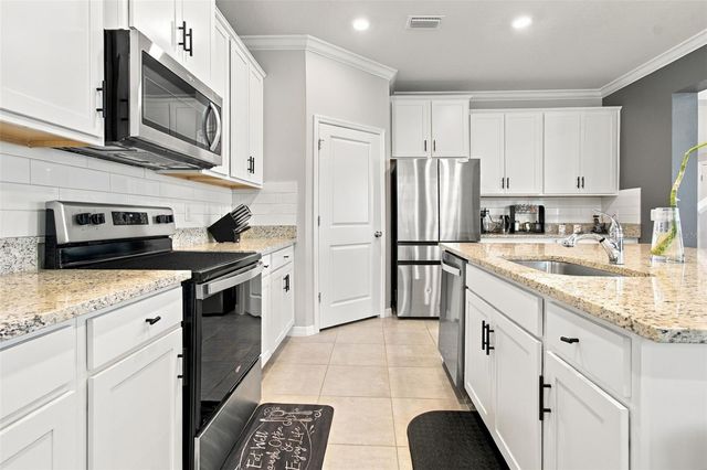 11035 LAXER CAY LOOP, San Antonio, FL 33576