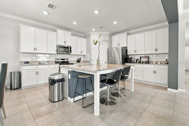 11035 LAXER CAY LOOP, San Antonio, FL 33576