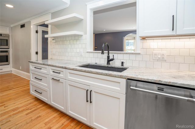549 W Dunlap Street, Northville, MI 48167