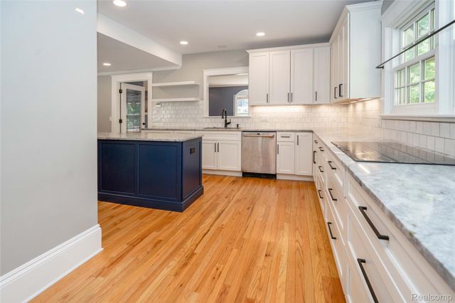 549 W Dunlap Street, Northville, MI 48167
