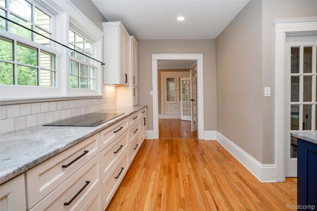549 W Dunlap Street, Northville, MI 48167
