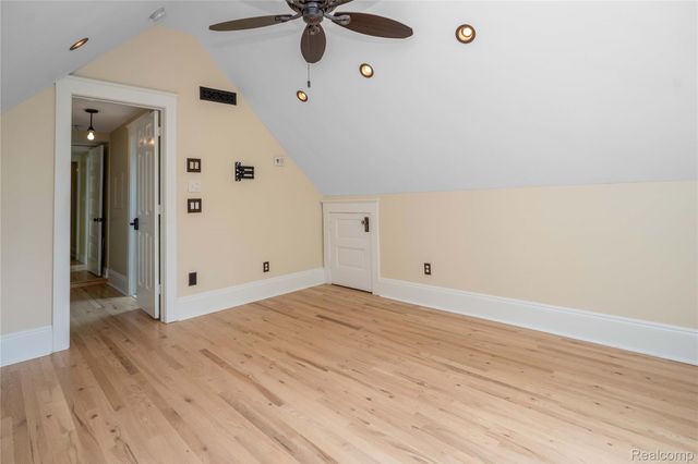 549 W Dunlap Street, Northville, MI 48167