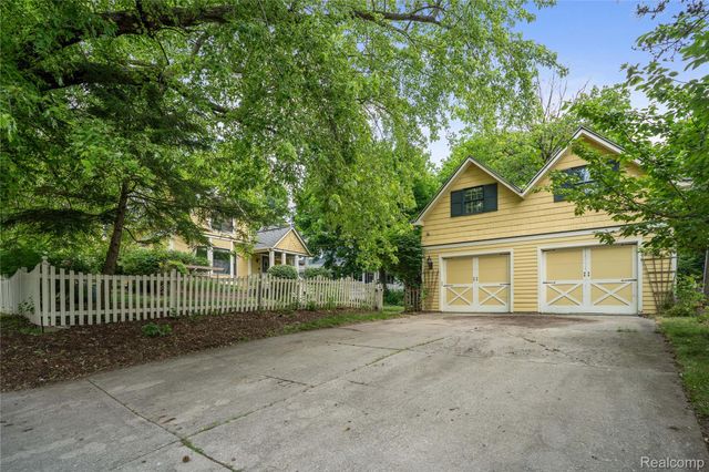 549 W Dunlap Street, Northville, MI 48167
