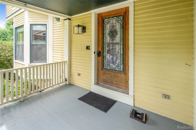 549 W Dunlap Street, Northville, MI 48167