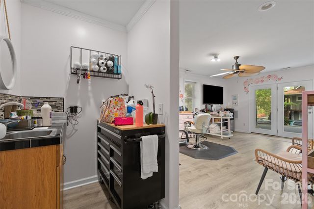 119 Friendly Lane, Asheville, NC 28806