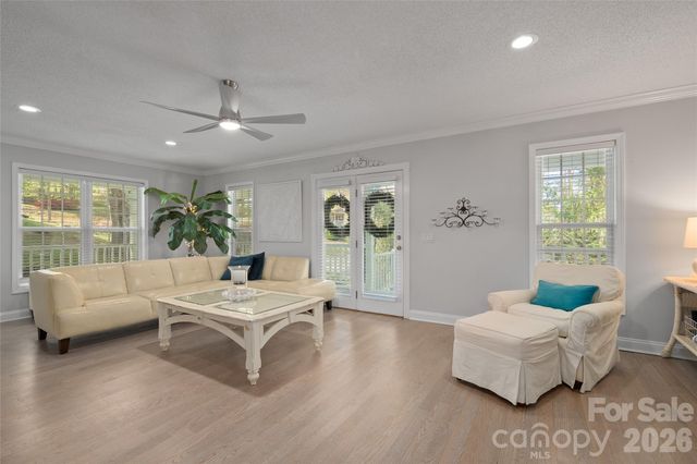 119 Friendly Lane, Asheville, NC 28806