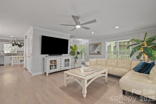 119 Friendly Lane, Asheville, NC 28806