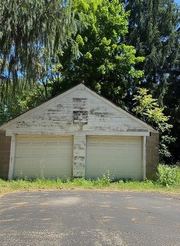 142 Franklin Ave., Center Twp, PA 15001