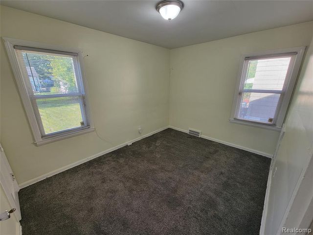 19162 Washtenaw Street, Harper Woods, MI 48225