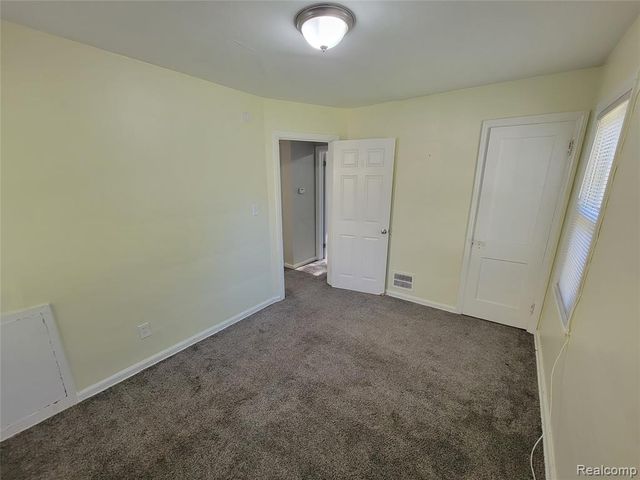 19162 Washtenaw Street, Harper Woods, MI 48225