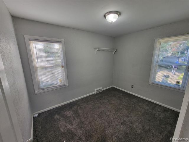 19162 Washtenaw Street, Harper Woods, MI 48225