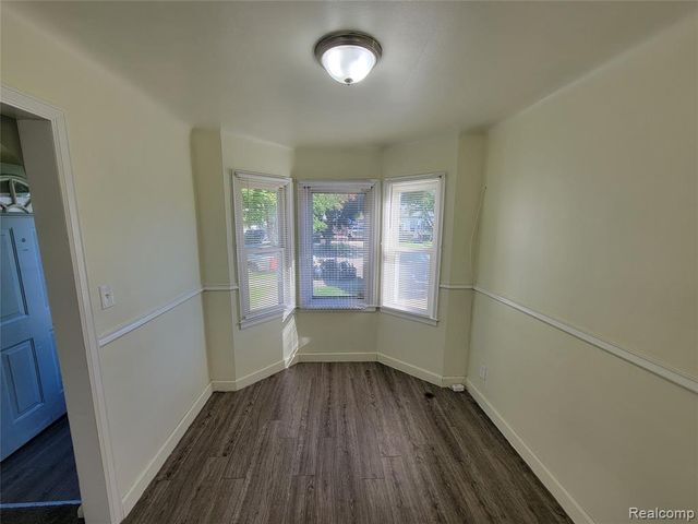 19162 Washtenaw Street, Harper Woods, MI 48225
