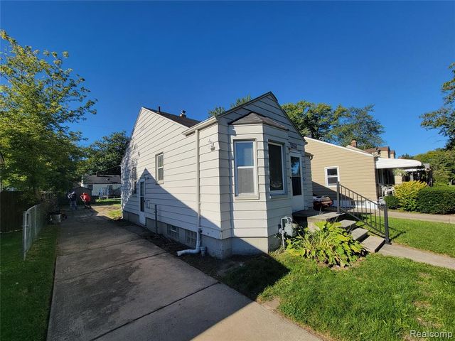 19162 Washtenaw Street, Harper Woods, MI 48225