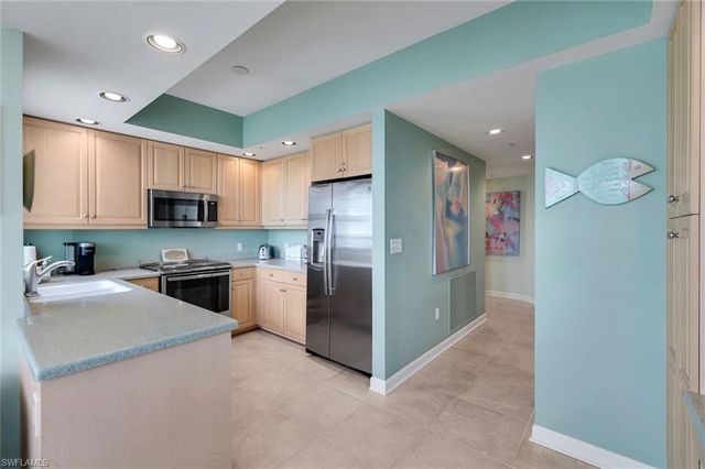 315 Dunes BLVD 707, Naples, FL 34110